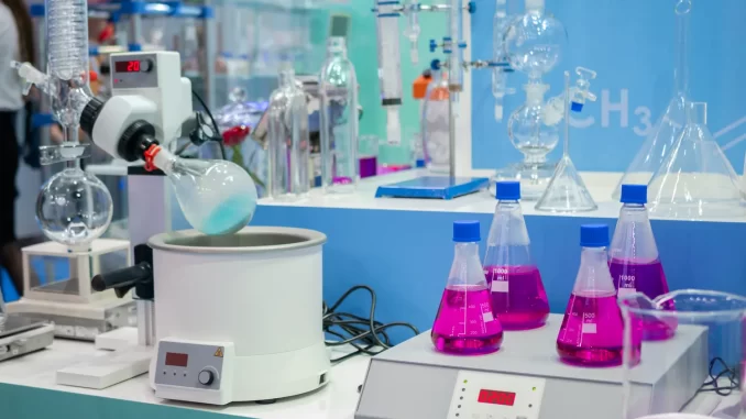 co-produkuje-przemysl-wysokich-technologii-1